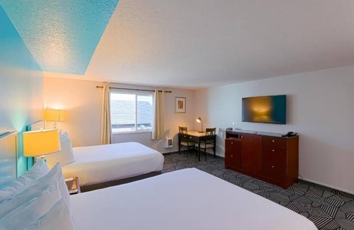 Seaside Hotel | Experience Relaxation in a Whimsical Room by the Riverfront