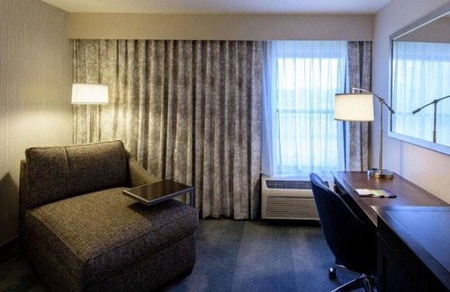 Jackson House | Experience Seamless & Comfort! With Gym, Pool