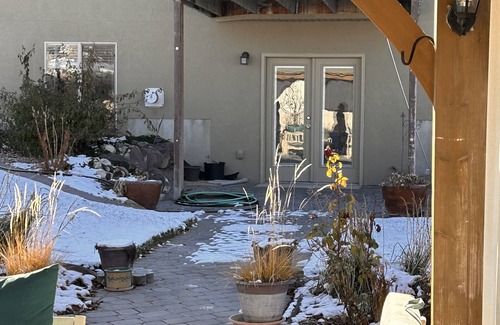 Eagle Mountain Apartment | Experience the best views of Eagle Mountain from the comfort of this haven.