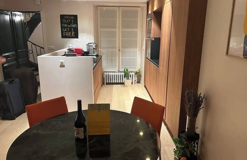 Notre-Dame-des-Champs Apartment | EXPERIENCE THE RICH CULTURE AND LUXURY OF SAINT GERMAIN DES PRÉS $ CHERCHE-MIDI
