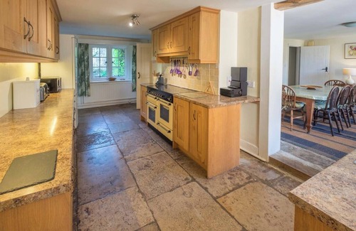 Shorwell House | Experience this 7-bedroom, self-contained wing of a magnificent Jacobean manor