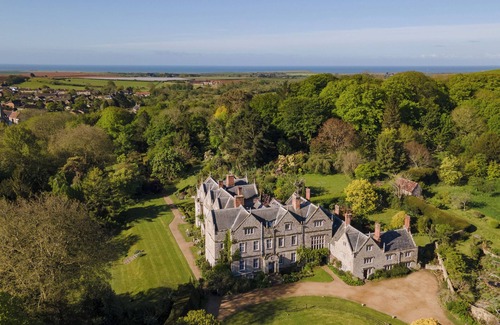 Shorwell House | Experience this 7-bedroom, self-contained wing of a magnificent Jacobean manor