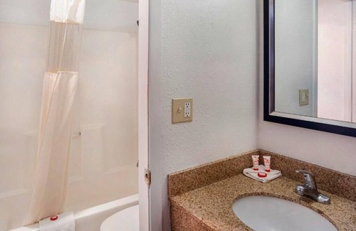 Dodge City Hotel | Explore Budget Unit With Parking Close To Dodge City Airport