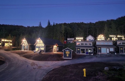 Munising Ski Chalet | EXPLORE Munising Studio Suite 115