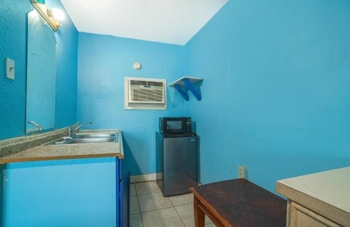 Flour Bluff Hotel | Explore Room Pets Are Welcome Near Whitecap Beach With Free Parking Option