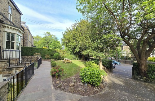 Sheffield Apartment | Exquisite 2 Bedroom Apartment