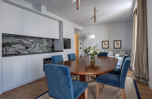 Duomo Apartment | Exquisite 2-Bedroom Luxury Apartment in Piazza della Signoria