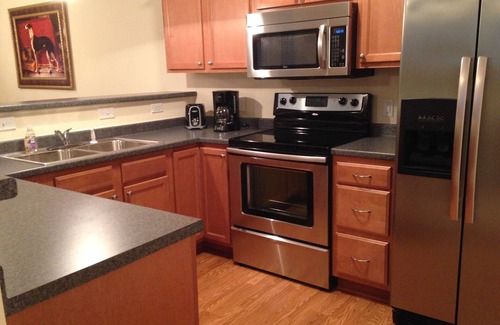 Greenville Condo | Exquisite 2BR Luxury Suite Prime Greenville Location