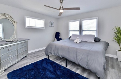 Near Eastside House | Exquisite 3-Bedroom Urban Oasis Minutes from Downtown Indianapolis: The Ultimate Comfort Experience