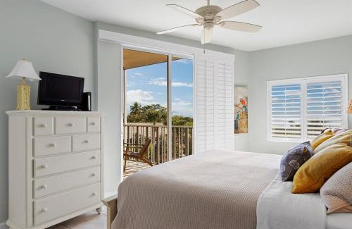 Sanibel House | Exquisite Beachfront Residence at SIBC with Bikes