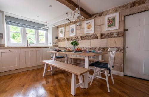 Bradford-on-Avon House | Exquisite Historic Hideaway