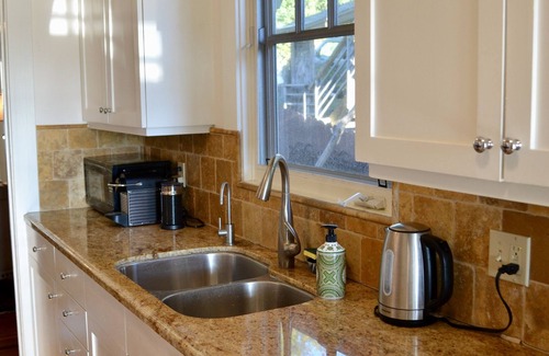 Lower Riviera House | Exquisite Lower Riviera View Cottage