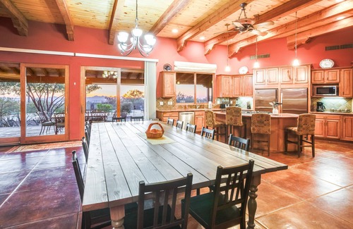 Dove Mountain House | Exquisite ranch home with private pool, hot tub, gourmet kitchen, & patio