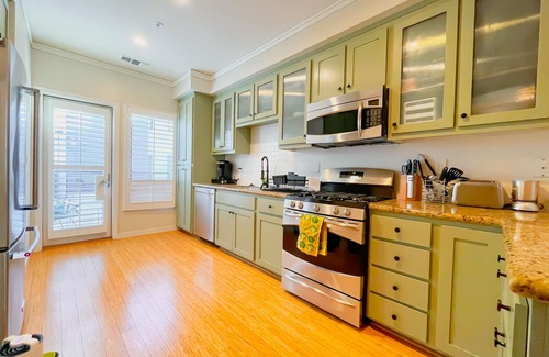 Prescott House | Exquisite Trilevel Condo w/2 Master Suites + Patio