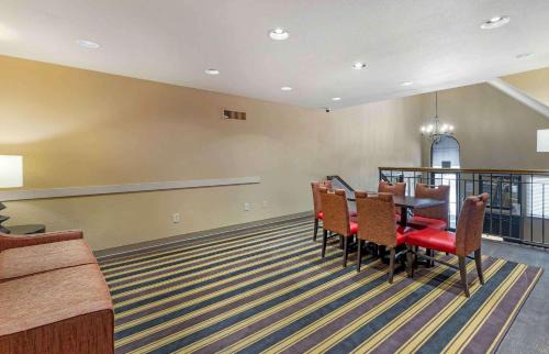 Maryland Heights Hotel | Extended Stay America Select Suites - St Louis - Westport - Craig Road