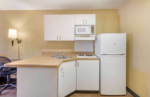 Roanoke Hotel | Extended Stay America Select Suites Roanoke Airport