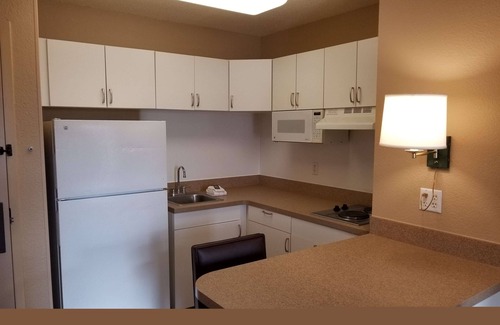 Brookfield Hotel | Extended Stay America Suites Milwaukee Brookfield