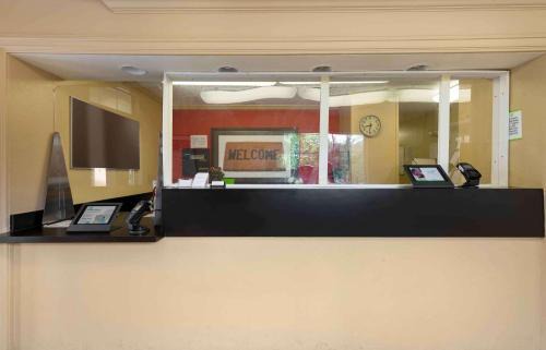 Germantown Hotel | Extended Stay America Suites Washington DC Germantown Town Center