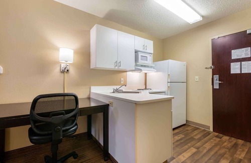 Rockford Hotel | Extended Stay America Suites Rockford I90