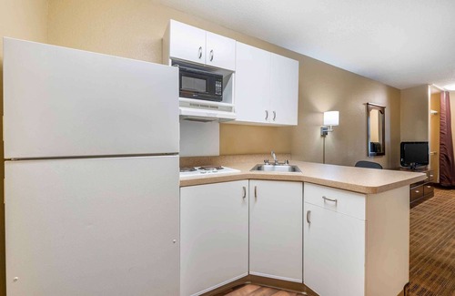 Wayne Hotel | Extended Stay America Suites Indianapolis Airport