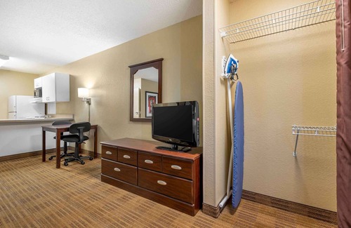 Wayne Hotel | Extended Stay America Suites Indianapolis Airport