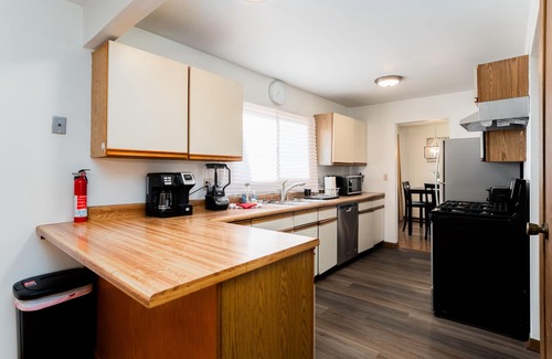 Fox Valley House | Extended Stay Naperville FHS Rental - Knoll Dr