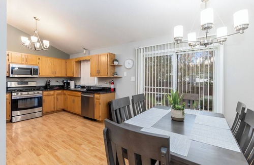 Fox Valley House | Extended Stay Plainfield FHS Rental