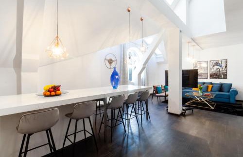 Innere Stadt Apartment | Extraordinary City Center Residence @Stephansplatz