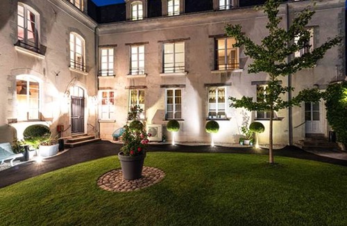 Downtown Angers Apartment | extravaganza Apartment