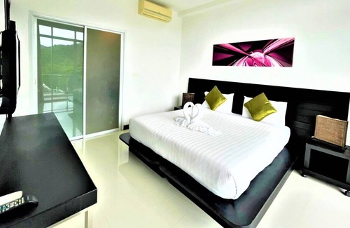 Kathu Apartment | Eye-Opening 1 Br Seaview Suite w/high speed wifi