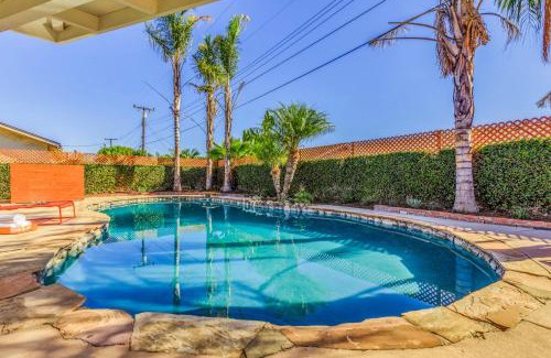 Southeast Anaheim House | F-54 Maverick