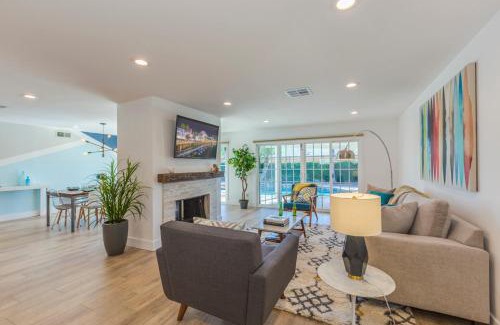 Southeast Anaheim House | F-54 Maverick