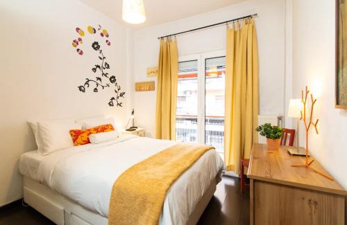 Thessaloniki Apartment | F & B Collection - Apartment for 3