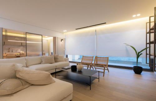 Thessaloniki City Centre Apartment | F & B Collection - Luxury Seafront 2 Bedroom Apartment
