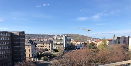 Sablon - Trudaine Apartment | F1 avec vue dégagée, 6 m2 terrasse, Wi-Fi