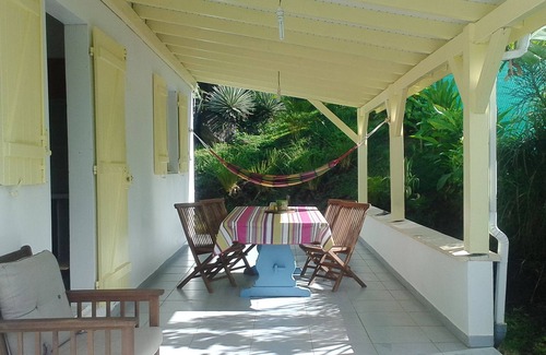 Trois-Rivieres Apartment | F2 air-conditioned with ocean view