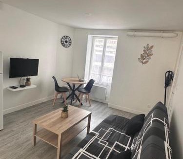 Corbeil-Essonnes Apartment | F2 - Corbeil Essonnes - Au calme