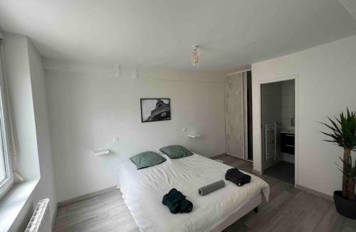 Epone Apartment | F2 Independent new city center Epône