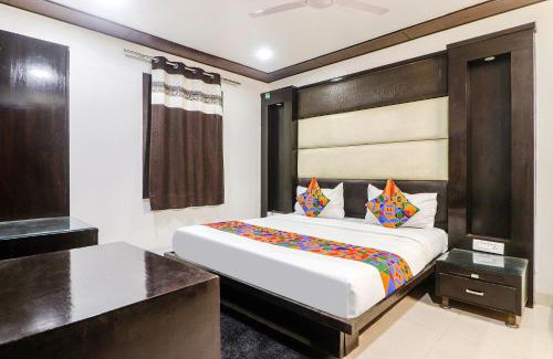 Prashant Vihar Hotel | FabExpress Rayplus - Prashant Vihar