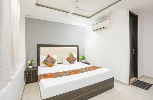 Greater Kailash Hotel | Fabexpress The Arrow