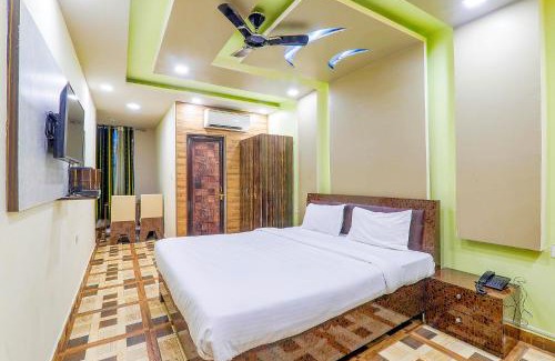 Gomti Nagar Hotel | FabHotel GMC Grand