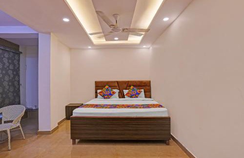 Ghaziabad Hotel | FabHotel Moonlight & Banquets