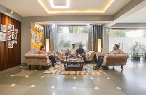 DLF City Hotel | FabHotel New Journey Hospitality Near MG Road & Sikanderpur Metro