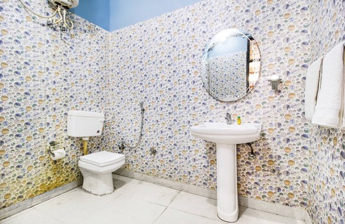 Barasat Hotel | Fabhotel Rose