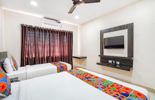 Narasapura Hotel | FabHotel Rove Inn & Suites - Nr Thammenahalli Village