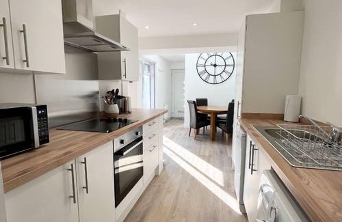 St. Andrews Cottage | Fabulous 2 Bedroom Cottage in Central St Andrews