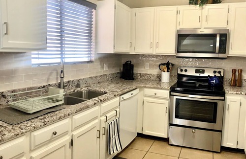 Las Cruces House | Fabulous 3-bedroom townhome in central Las Cruces