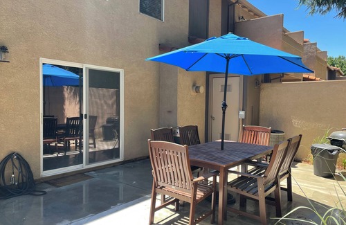 Modesto House | Fabulous 3-bedroom townhome with AC in Modesto