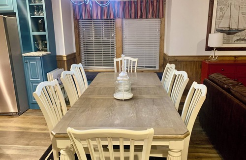 Branson Cottage | Fabulous 4BDR that sleeps 12 Cottage with Game Room in Stormy Point Village.