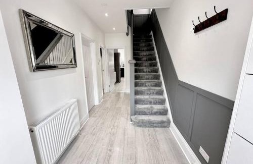 Bournemouth House | Fabulous and Relaxing Holiday Sand Beach and Sun